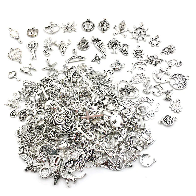 300 Pieces - Mixed Silver Pendant Set's