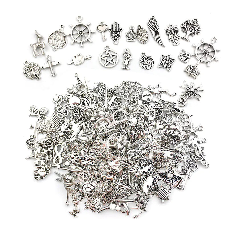 300 Pieces - Mixed Silver Pendant Set's